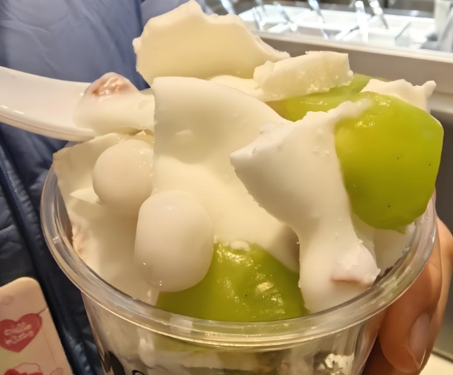 Fried yogurt