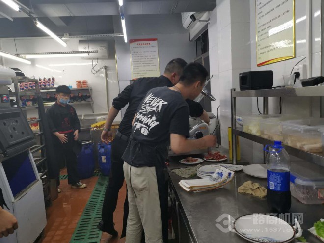 Shiqimen Hotpot HQ's National Store Support Begins: Easy Path to Thriving Business